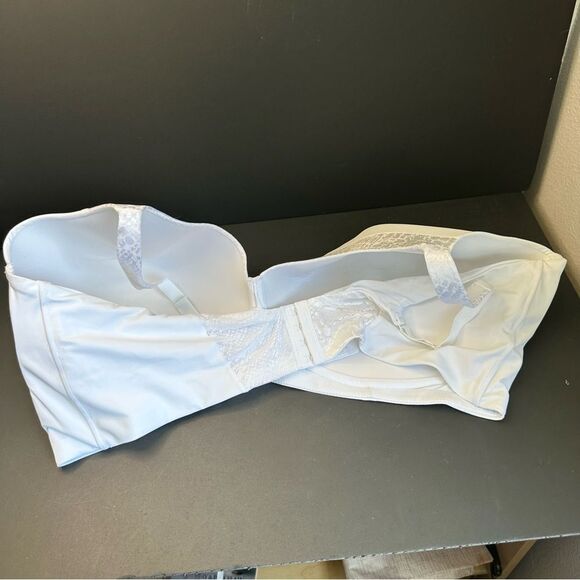Leading Lady White Wire Free Bra Size 52G - Picture 2 of 3